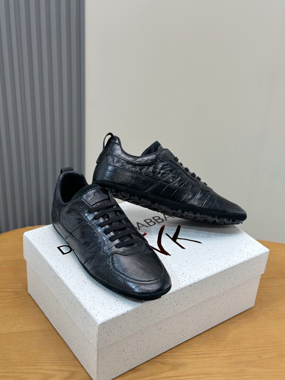 Dolce & Gabbana DG Men's Casual Sneakers with Stitched Logo