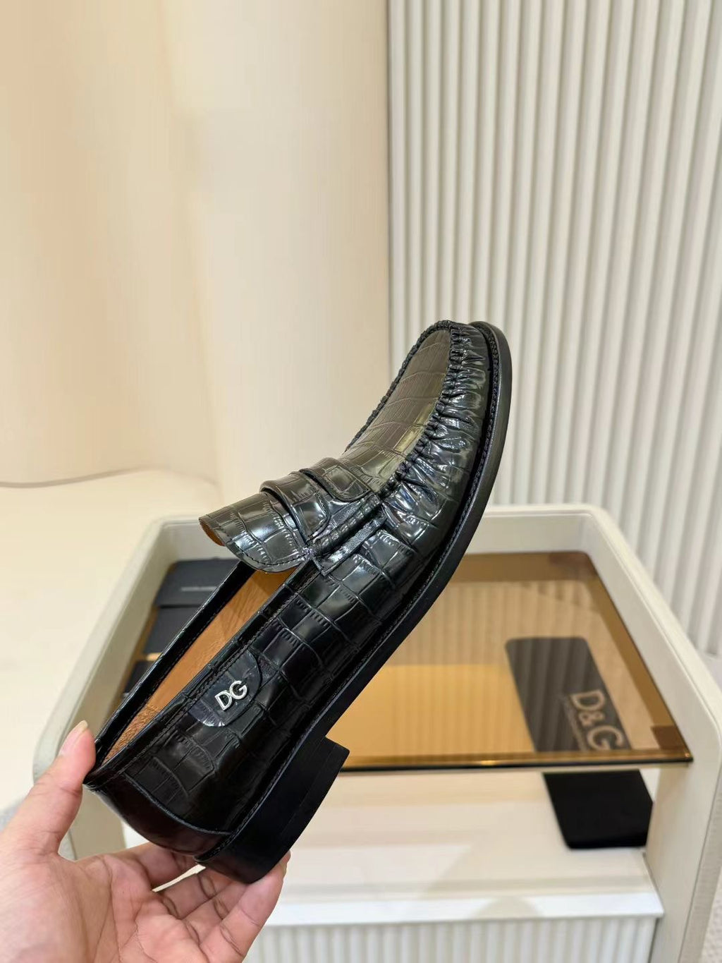 Dolce & Gabbana DG Men's Calfskin Dress Shoes with Leather Sole
