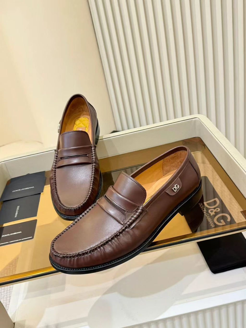 Dolce & Gabbana DG Men's Calfskin Dress Shoes with Leather Sole