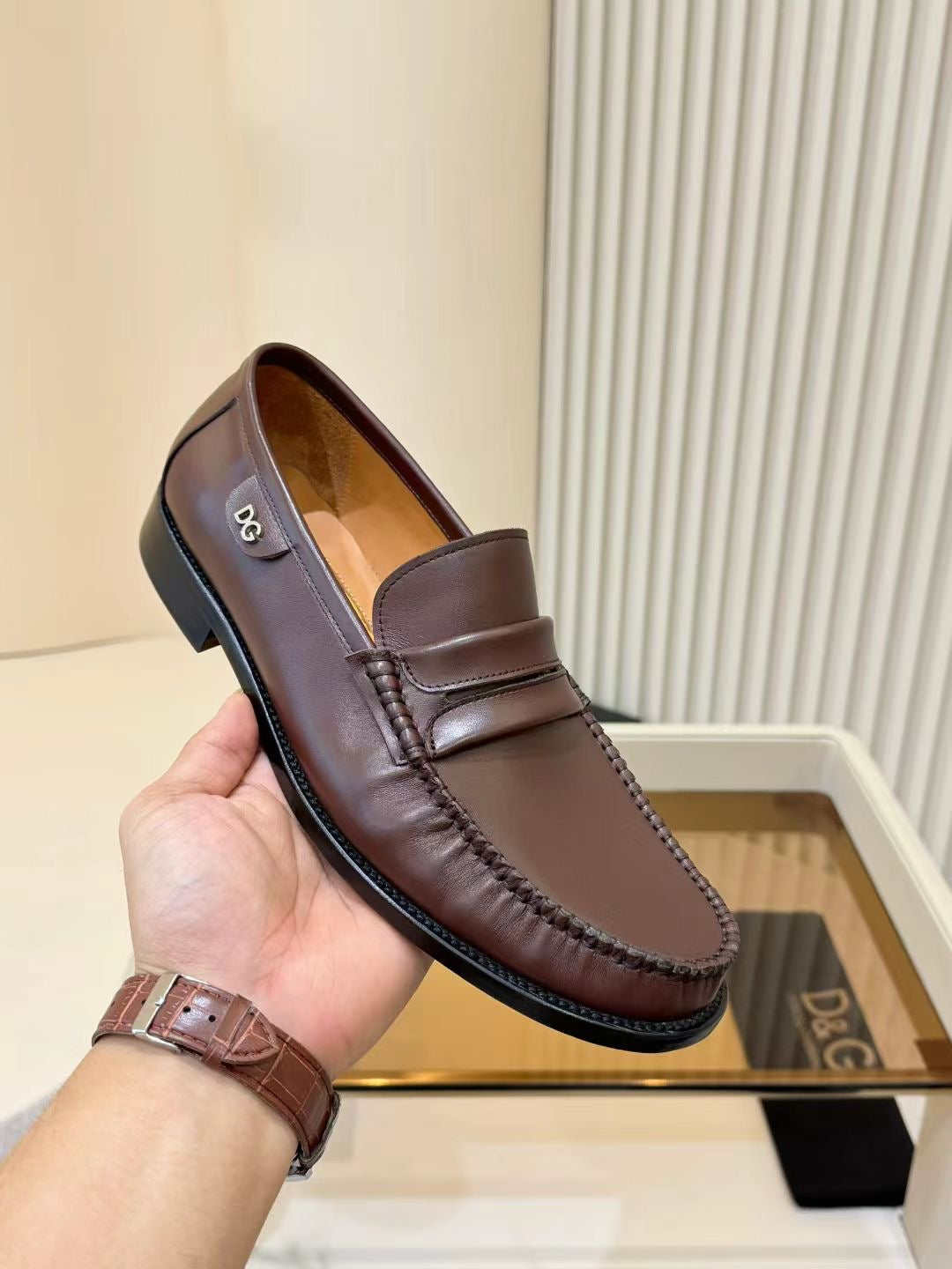 Dolce & Gabbana DG Men's Calfskin Dress Shoes with Leather Sole
