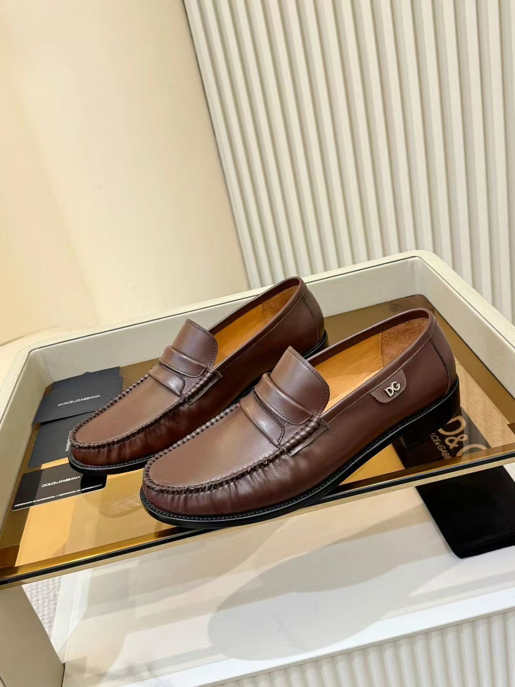 Dolce & Gabbana DG Men's Calfskin Dress Shoes with Leather Sole