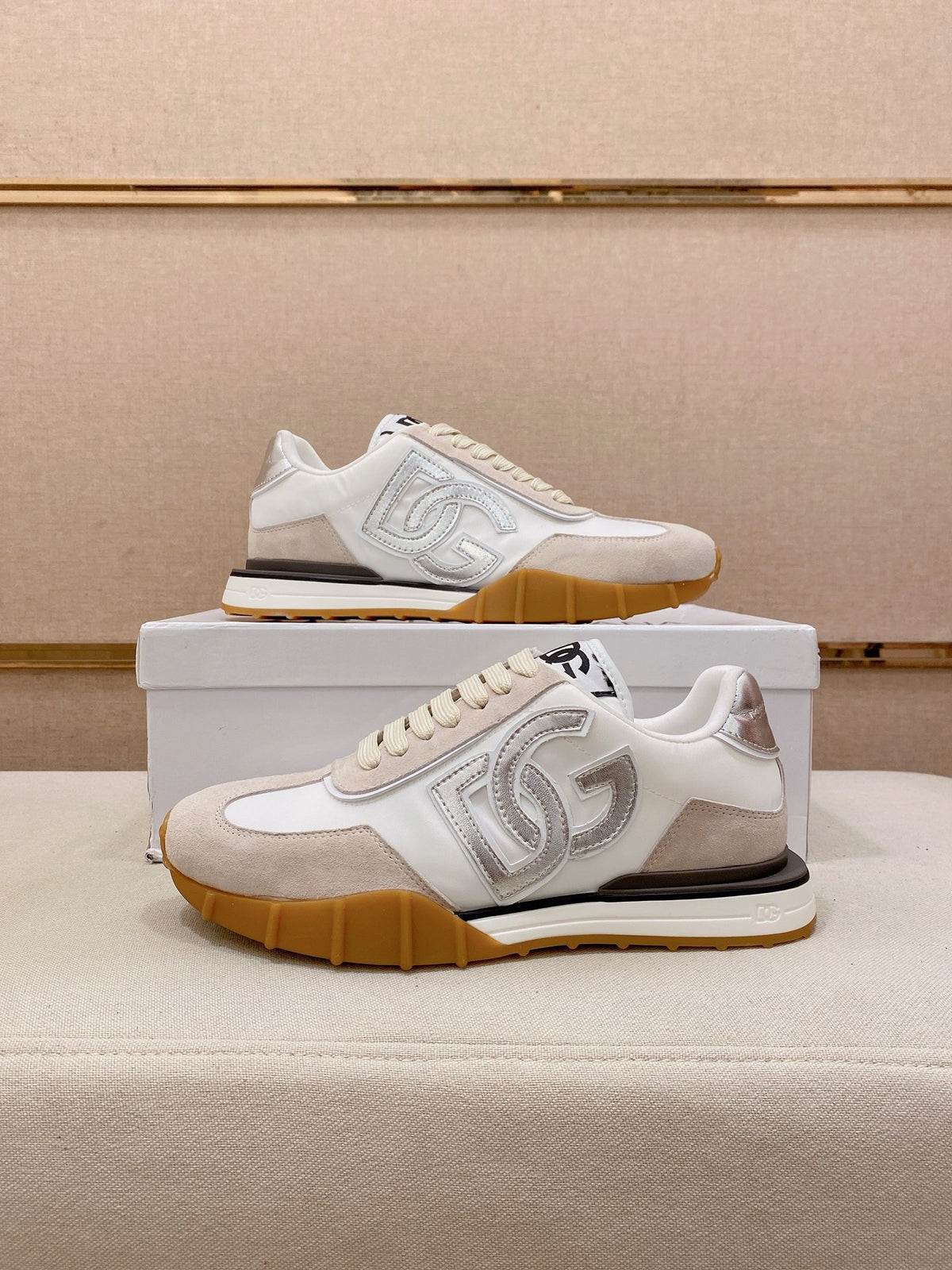 Dolce & Gabbana DG Couple's Athletic Casual Sneakers