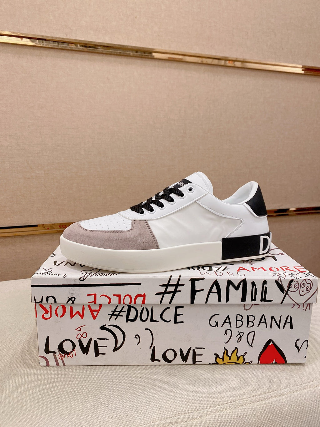 Dolce & Gabbana DG Couple's Athletic Casual Sneakers