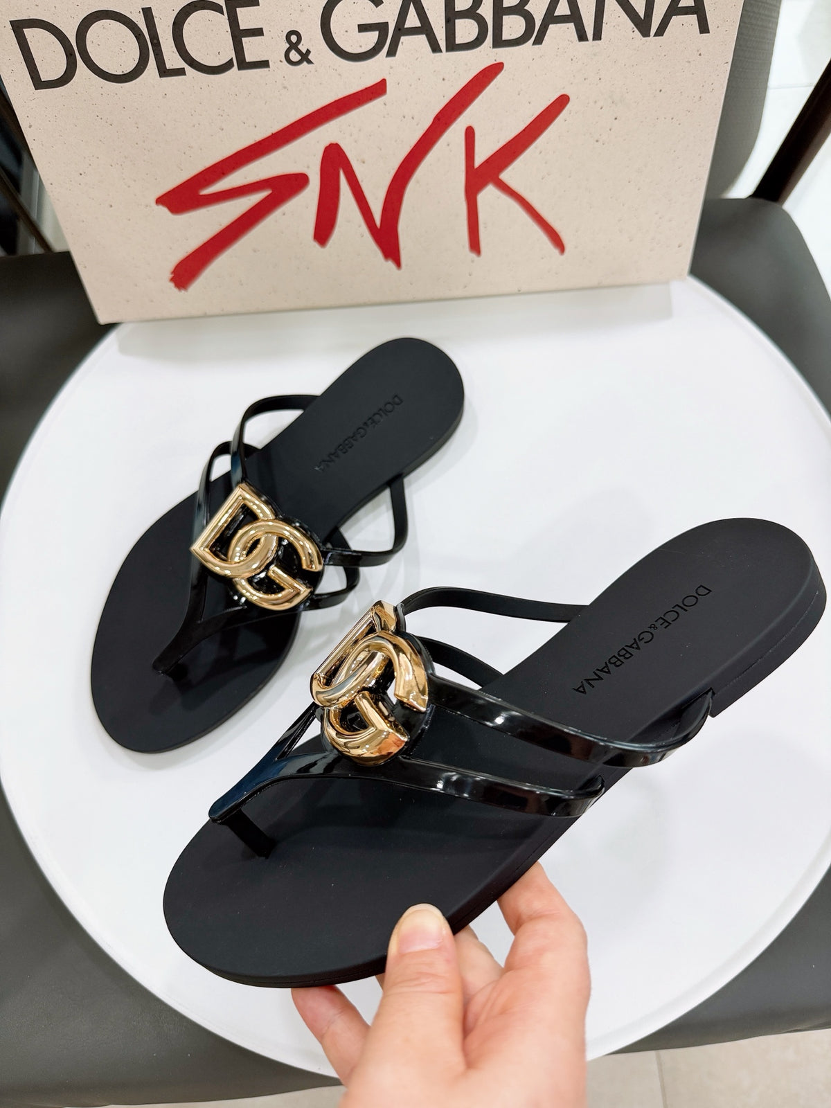 Dolce & Gabbana DG Men's Gold-Buckle TPU Flip Flops