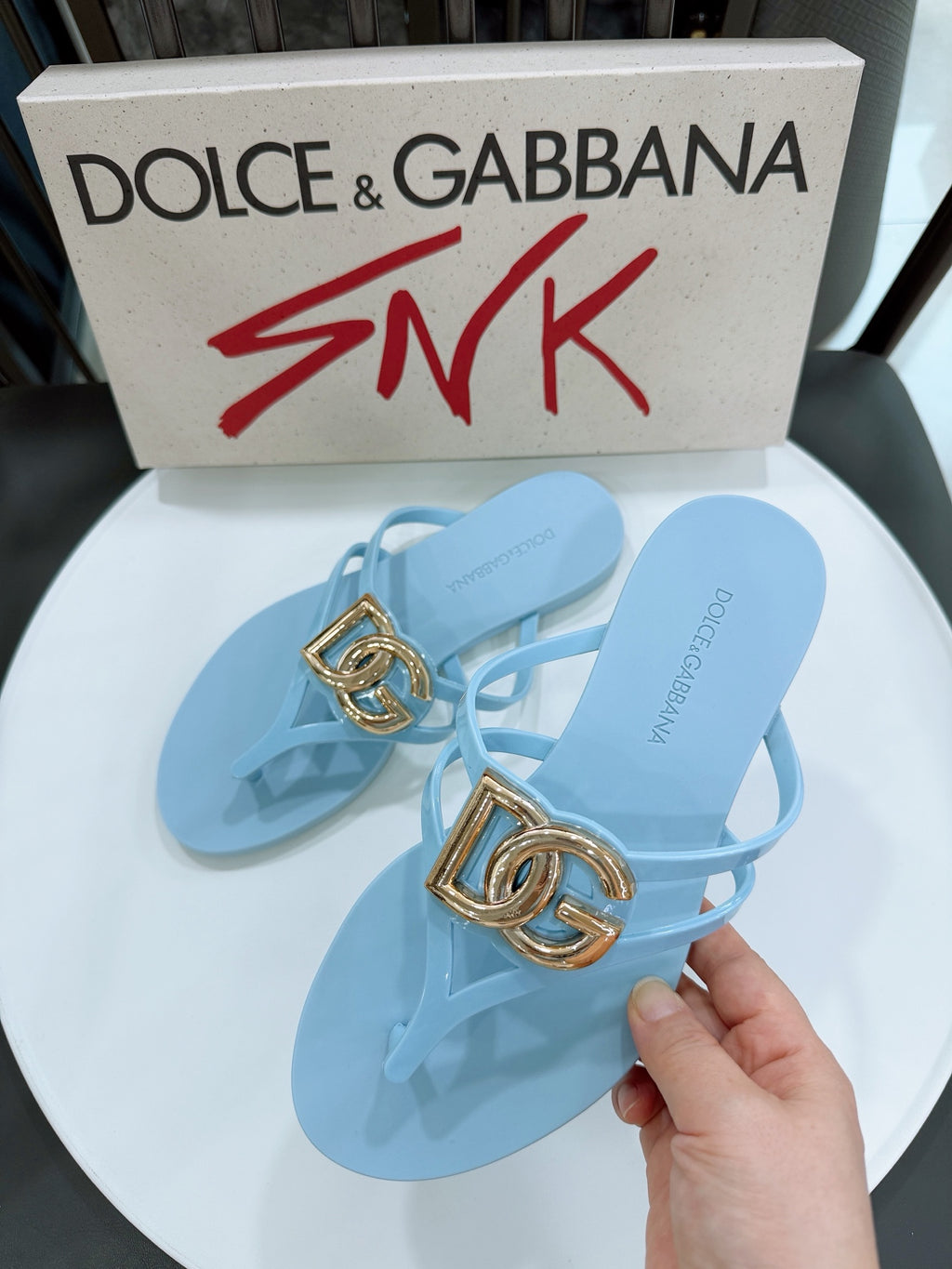 Dolce & Gabbana DG Men's Gold-Buckle TPU Flip Flops