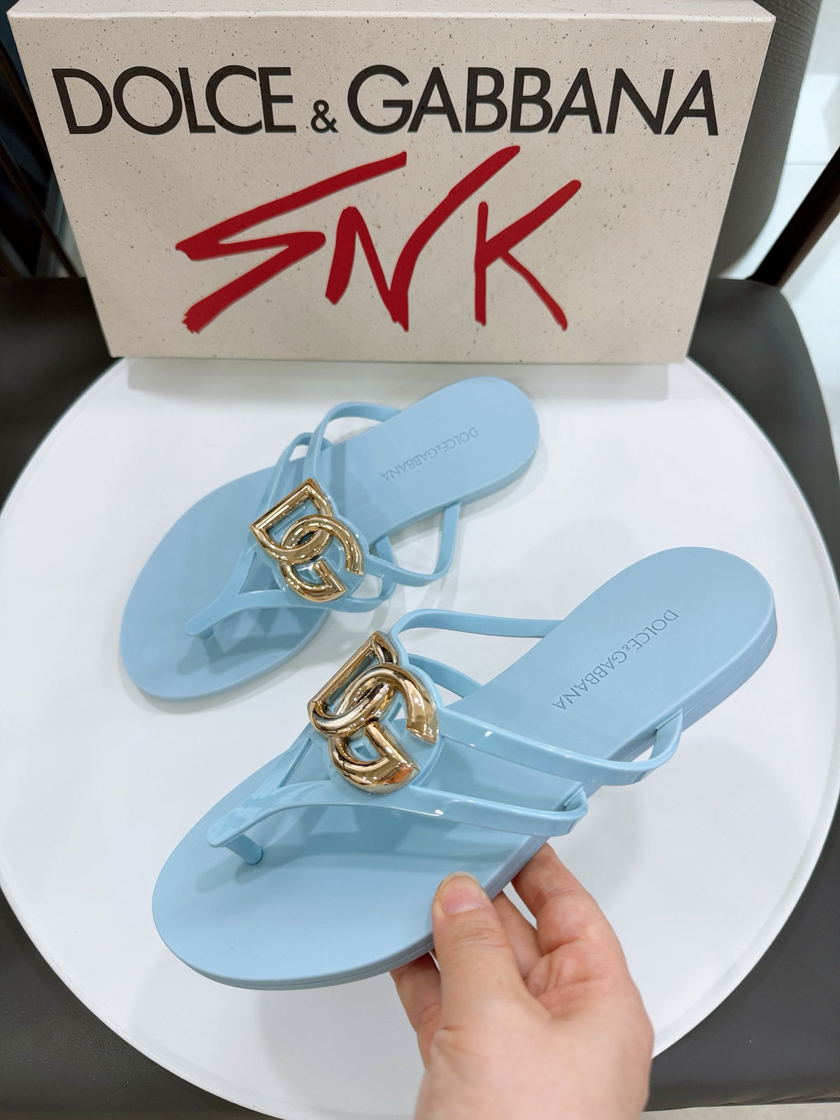 Dolce & Gabbana DG Men's Gold-Buckle TPU Flip Flops