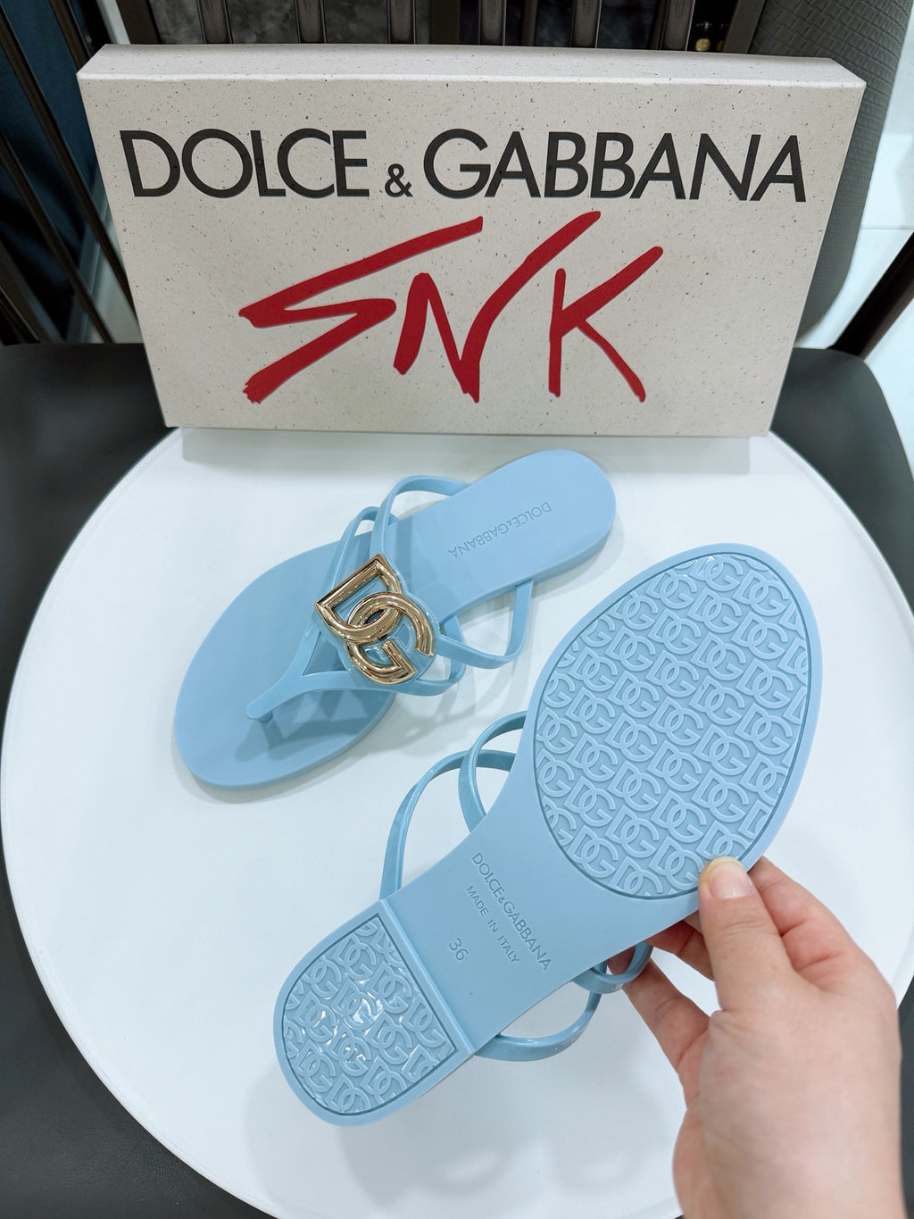 Dolce & Gabbana DG Men's Gold-Buckle TPU Flip Flops
