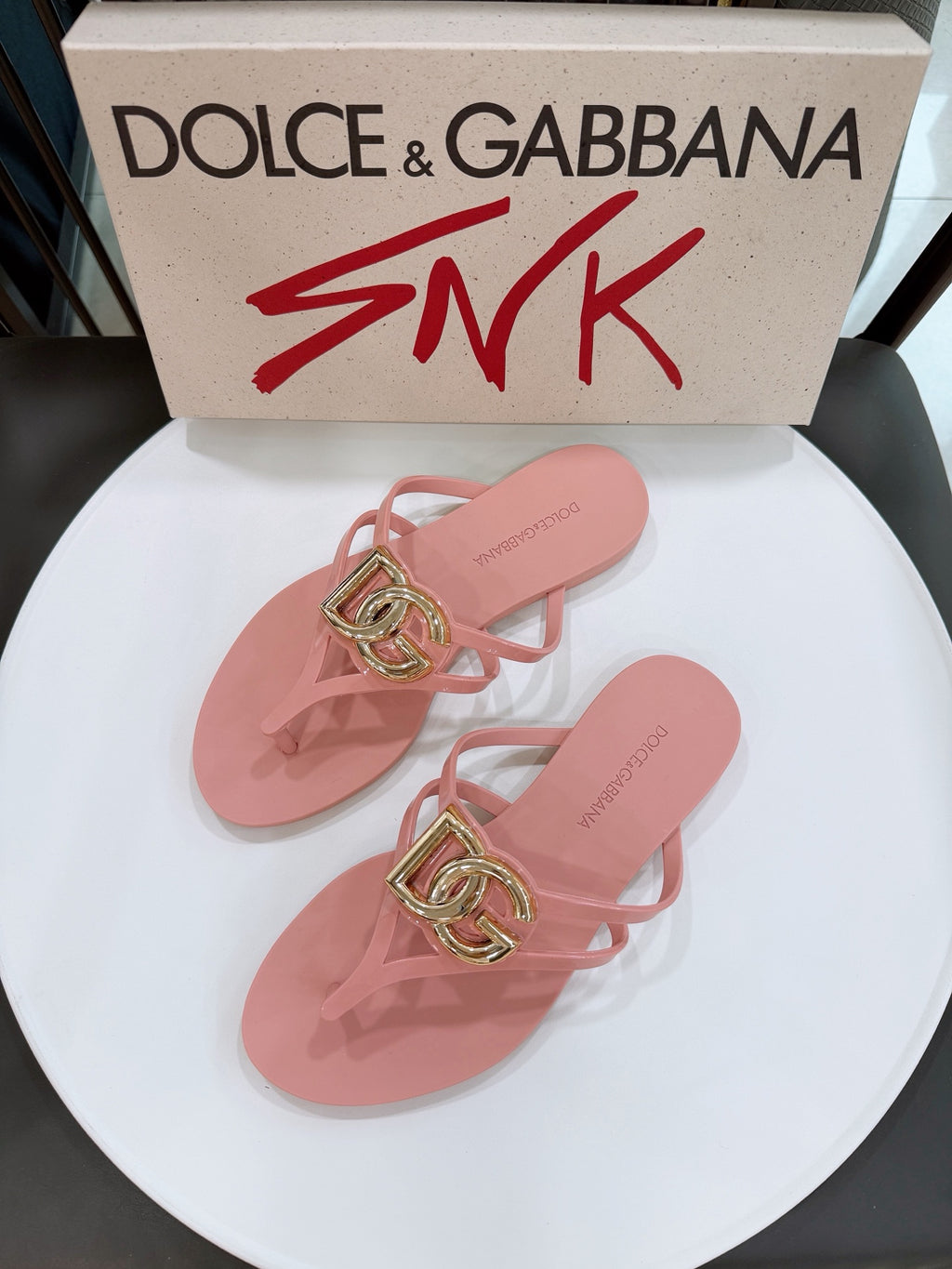 Dolce & Gabbana DG Men's Gold-Buckle TPU Flip Flops