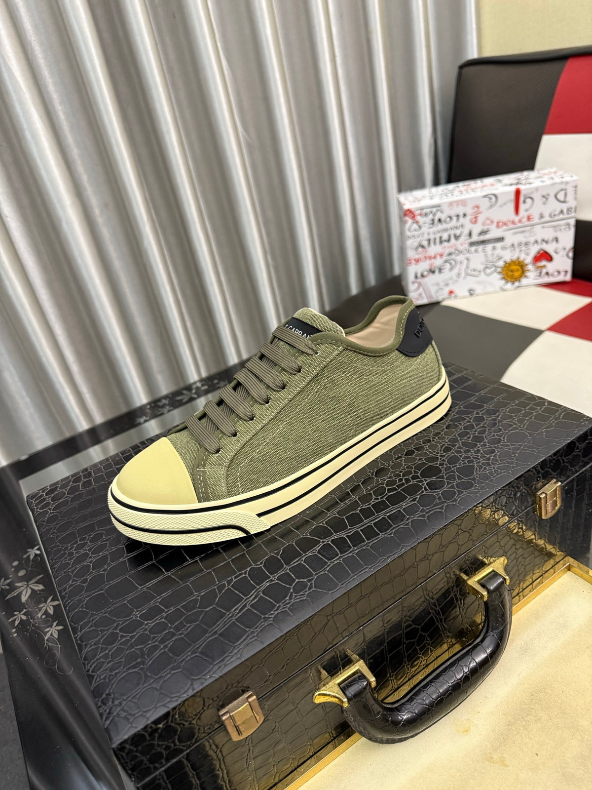 Dolce & Gabbana DG Silk Calfskin & Nubuck Casual Sneakers