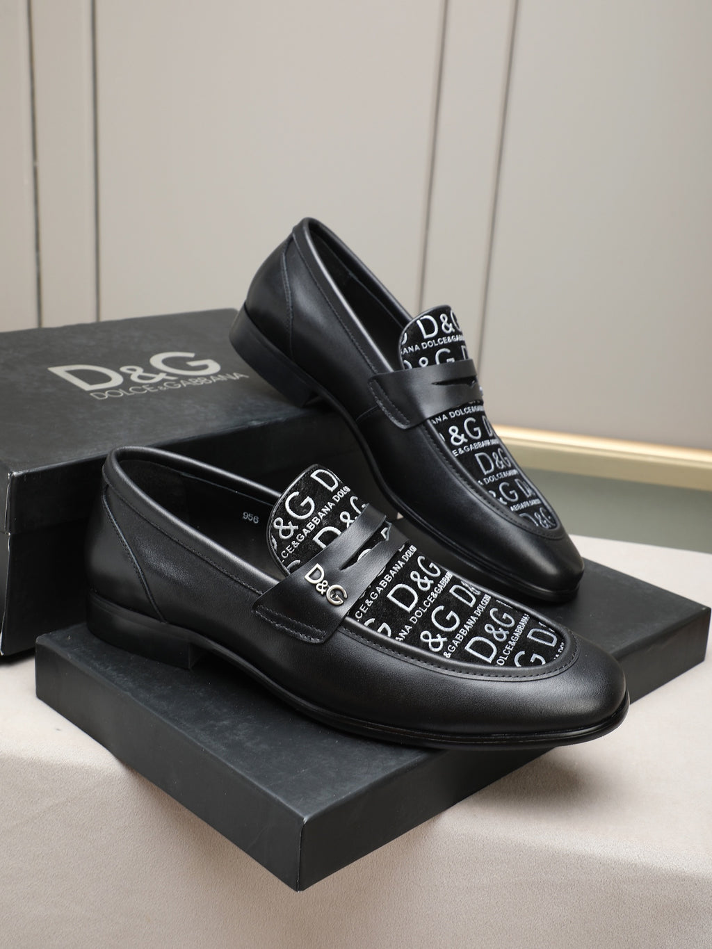 Dolce & Gabbana DG Men's Handcrafted Formal Dress Shoes