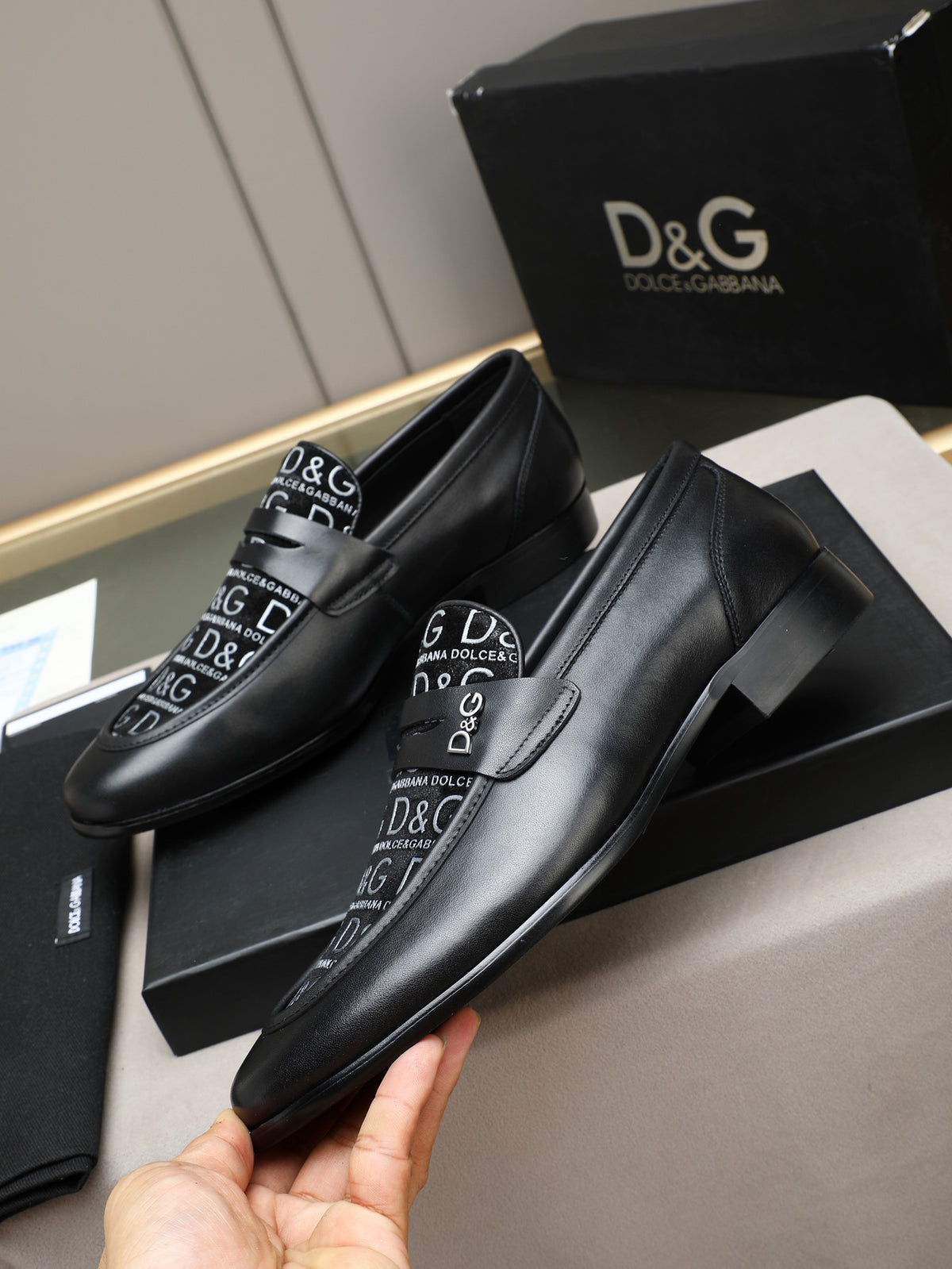 Dolce & Gabbana DG Men's Handcrafted Formal Dress Shoes