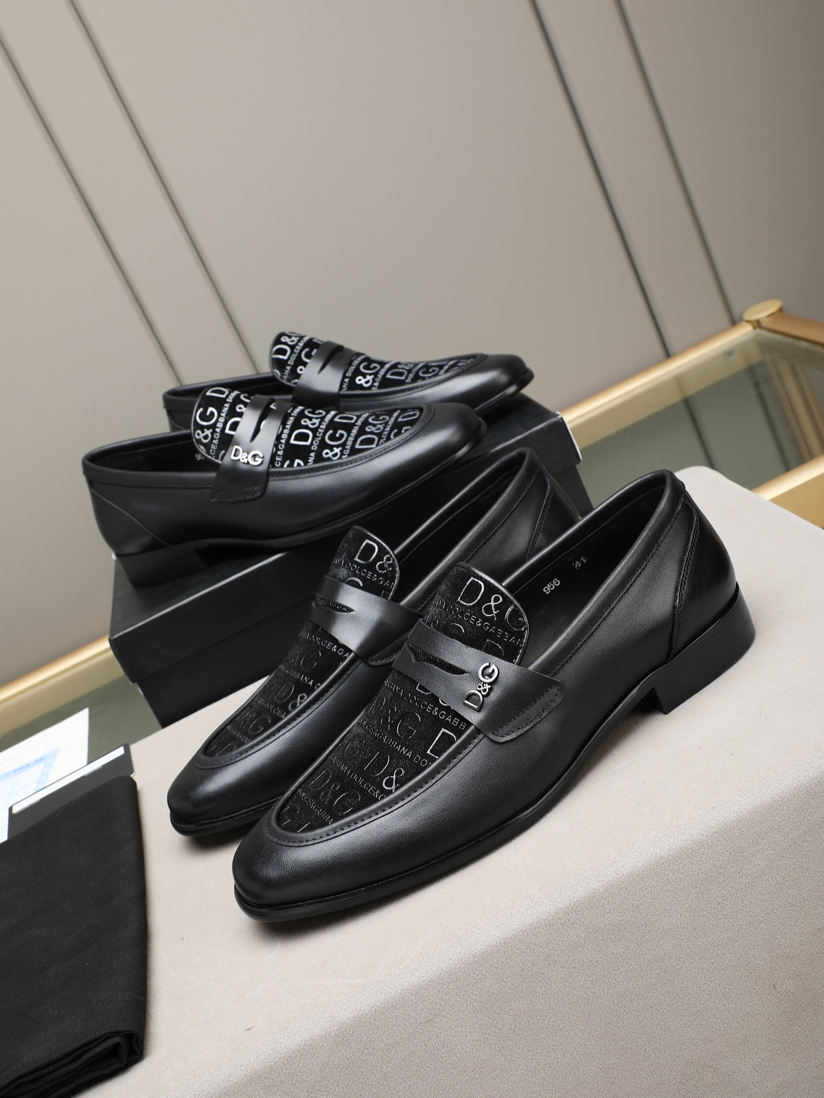 Dolce & Gabbana DG Men's Handcrafted Formal Dress Shoes