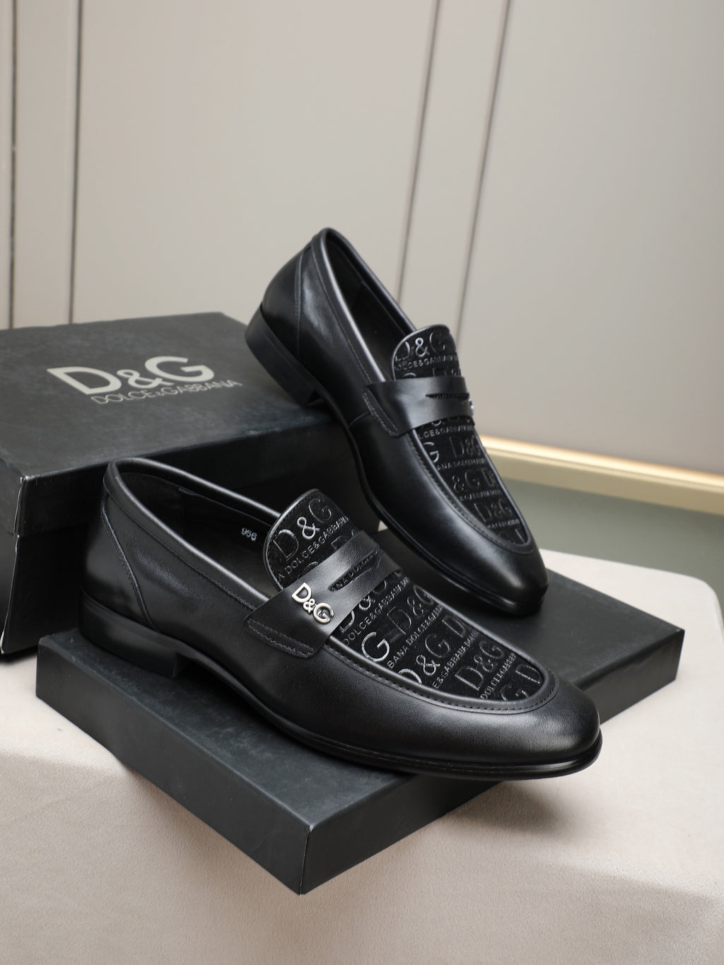 Dolce & Gabbana DG Men's Handcrafted Formal Dress Shoes