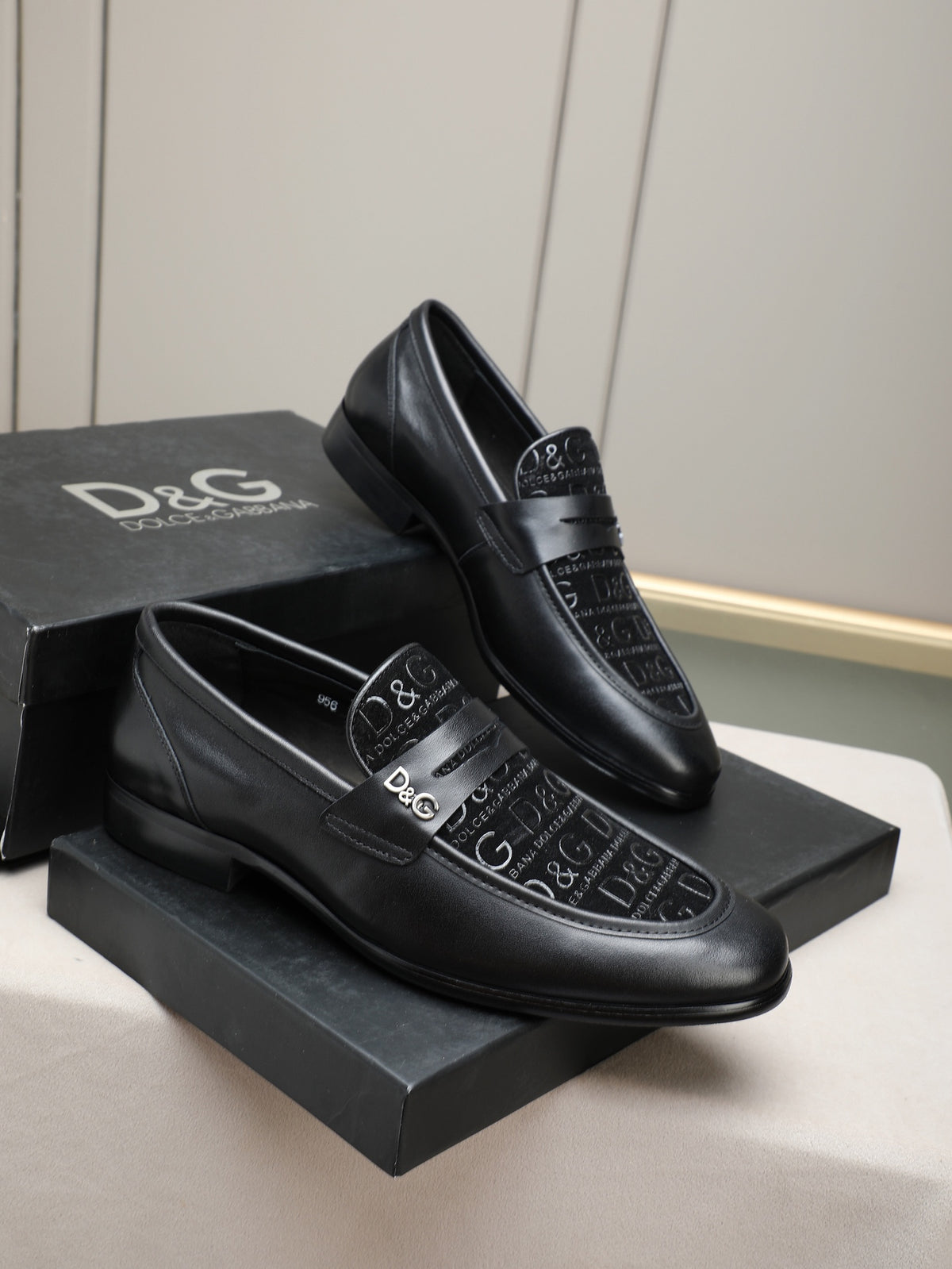 Dolce & Gabbana DG Men's Handcrafted Formal Dress Shoes