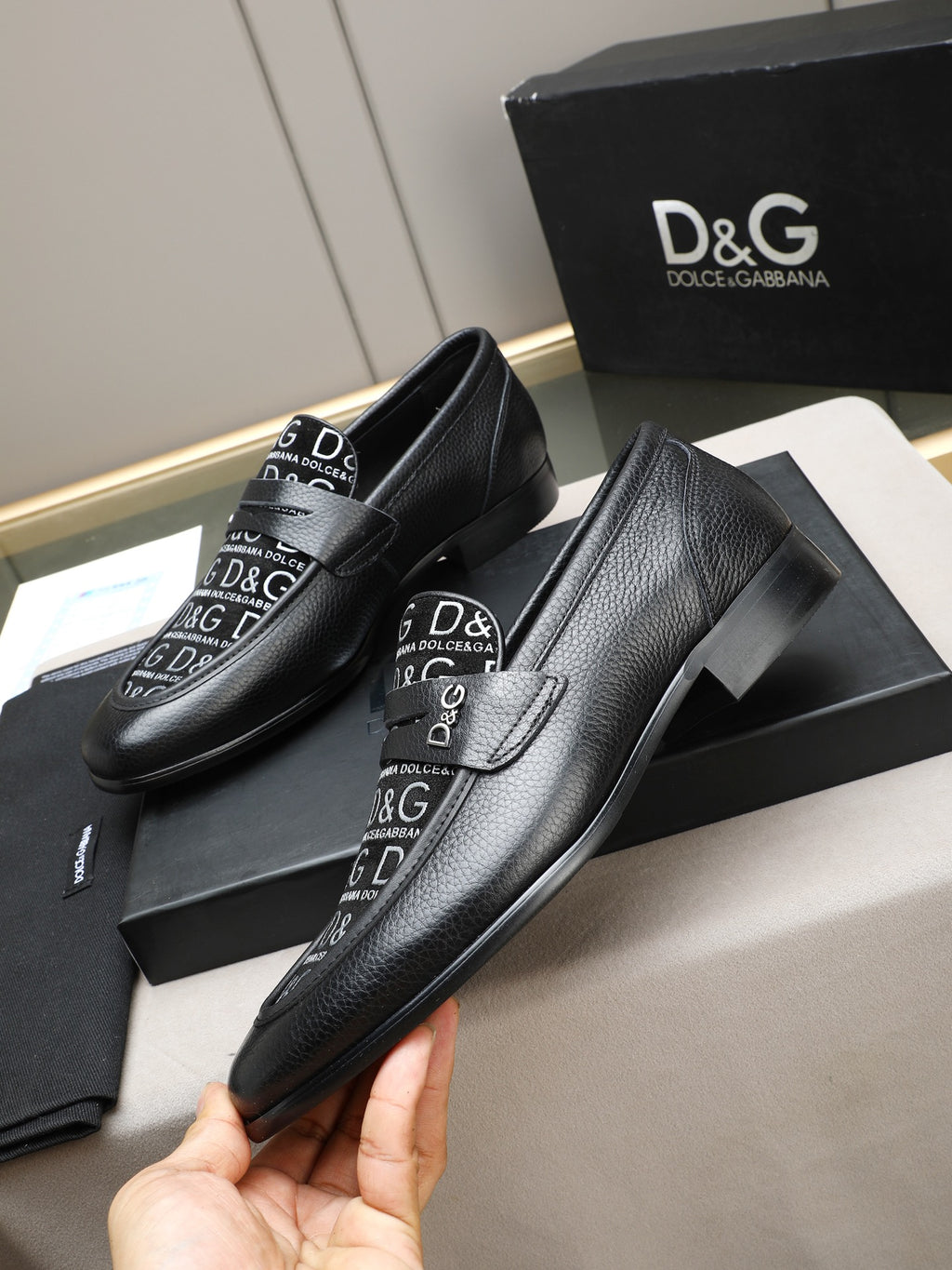 Dolce & Gabbana DG Men's Handcrafted Formal Dress Shoes