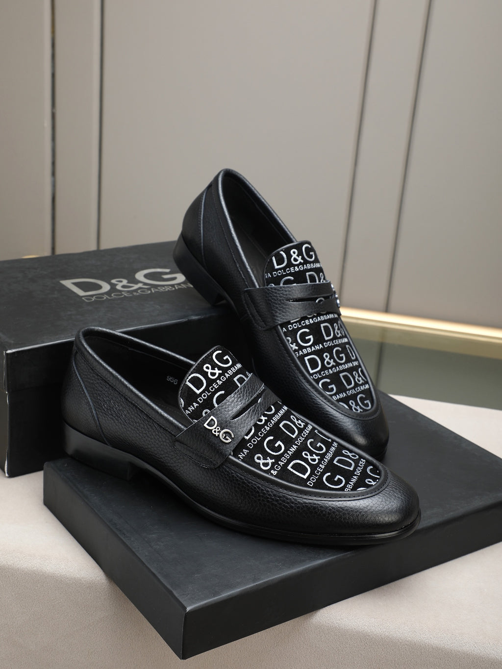 Dolce & Gabbana DG Men's Handcrafted Formal Dress Shoes