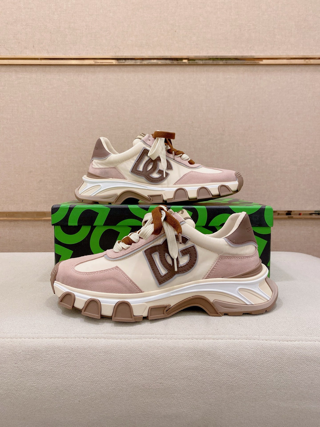 Dolce & Gabbana DG Couple's Athletic Casual Sneakers