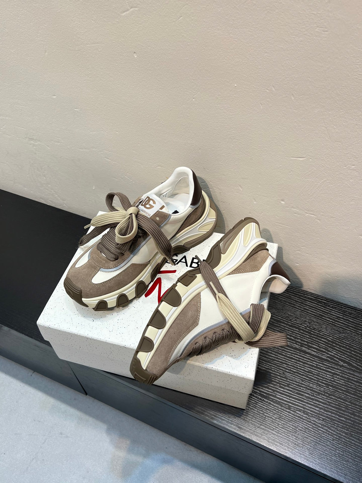 Dolce & Gabbana DG Couple's Athletic Casual Sneakers
