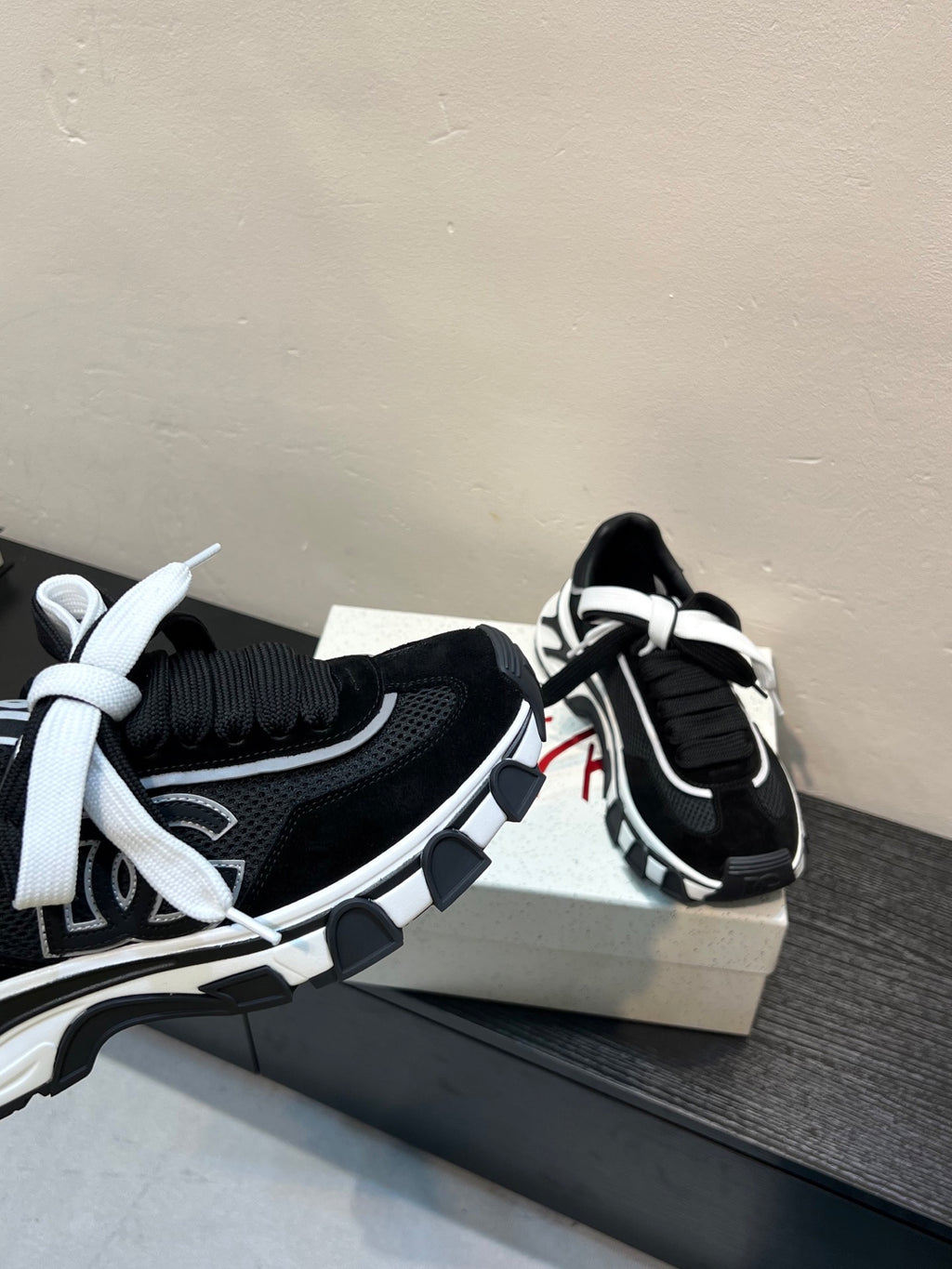 Dolce & Gabbana DG Couple's Athletic Casual Sneakers