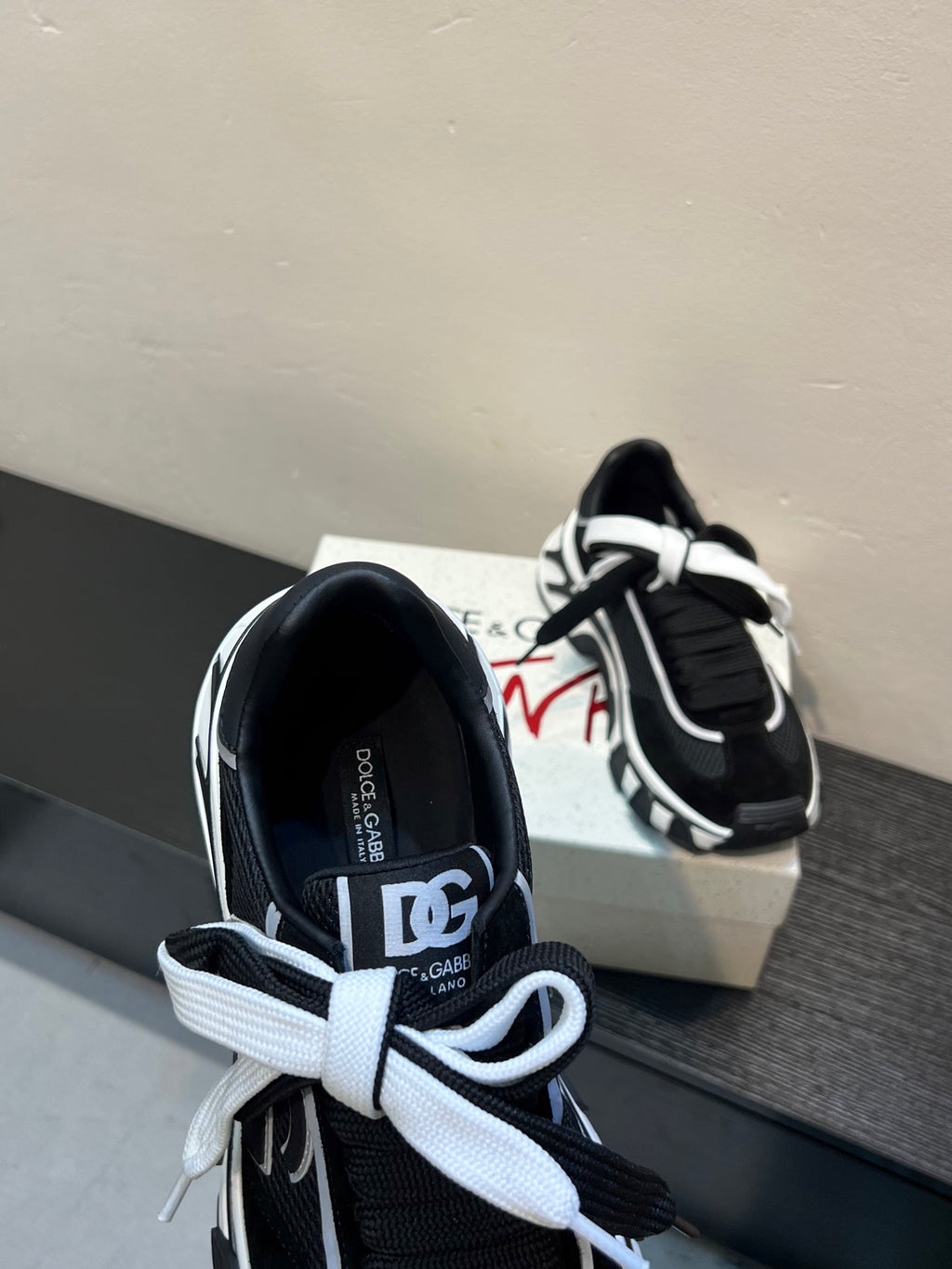 Dolce & Gabbana DG Couple's Athletic Casual Sneakers