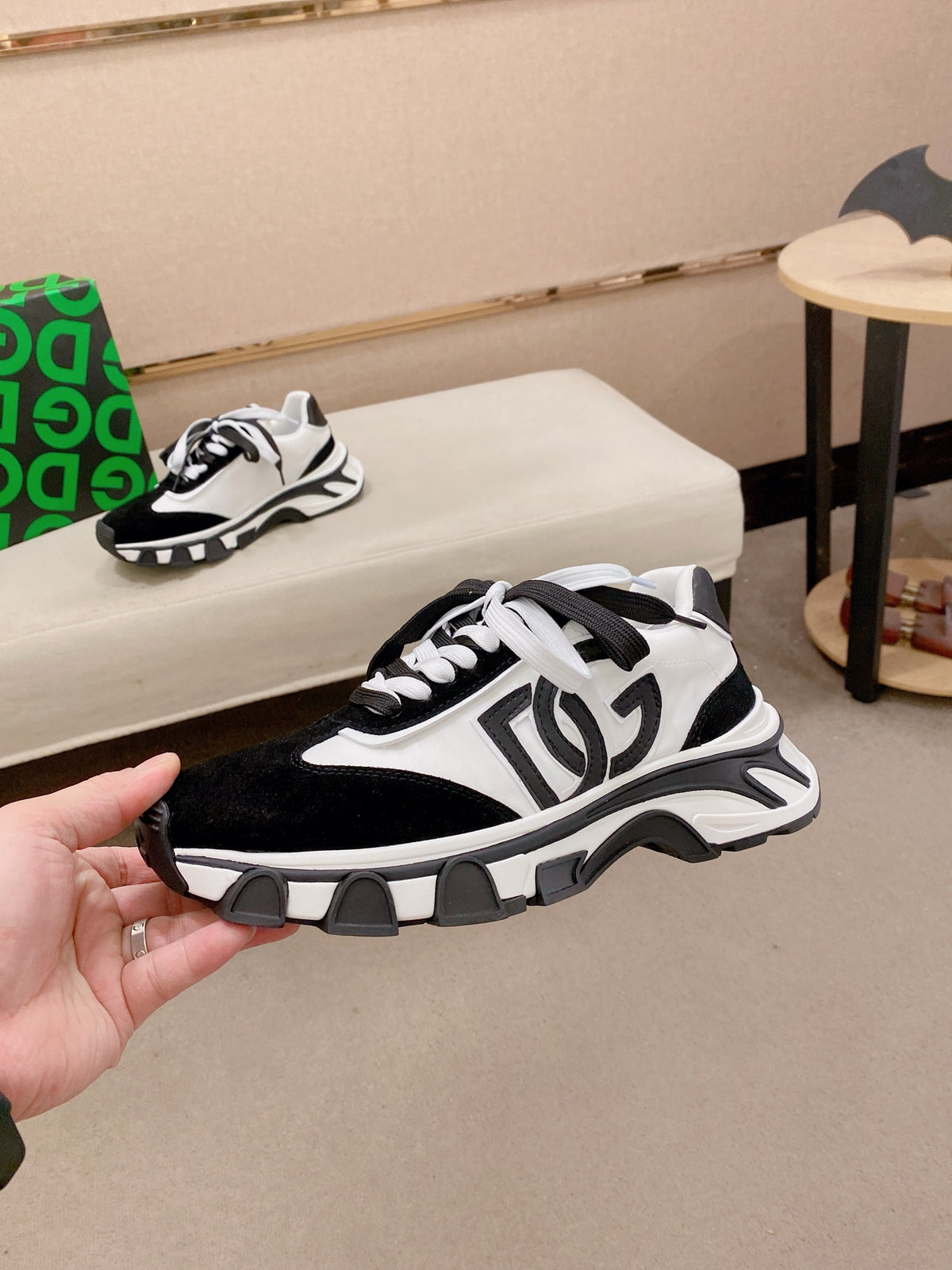 Dolce & Gabbana DG Couple's Athletic Casual Sneakers