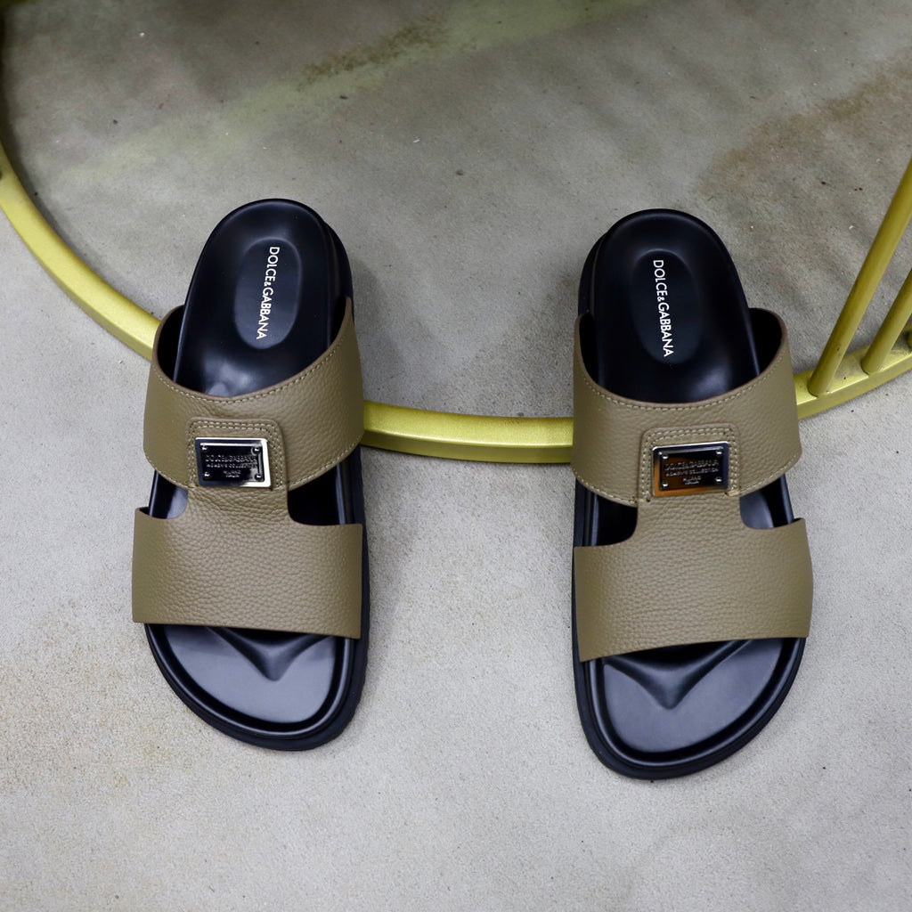 Dolce & Gabbana DG Men's Structured-Logo Slides in Leather