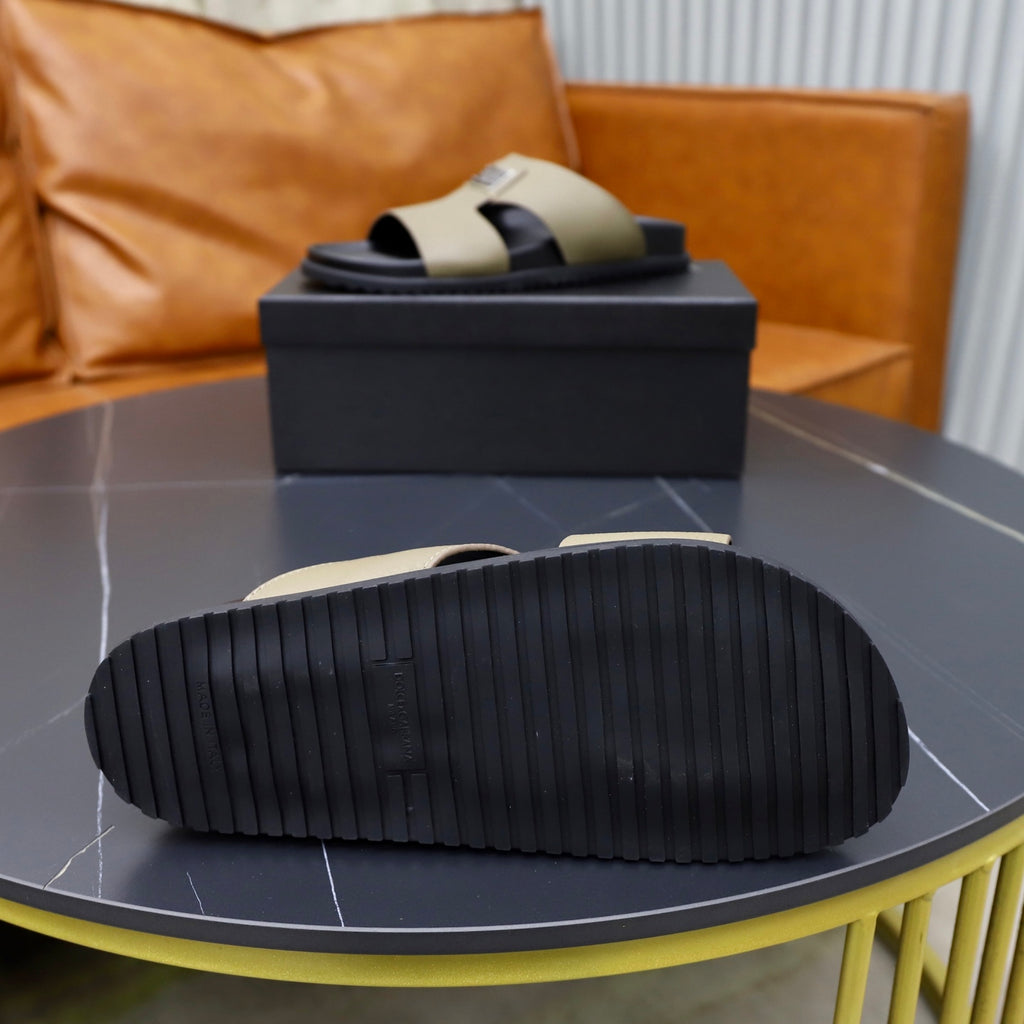Dolce & Gabbana DG Men's Structured-Logo Slides in Leather