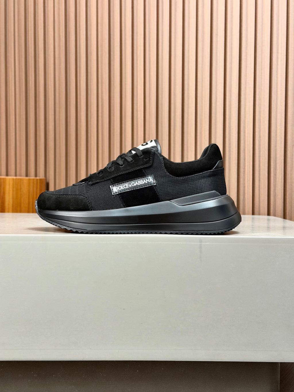 Dolce & Gabbana DG Premium Men's Mixed-Material Casual Sneakers