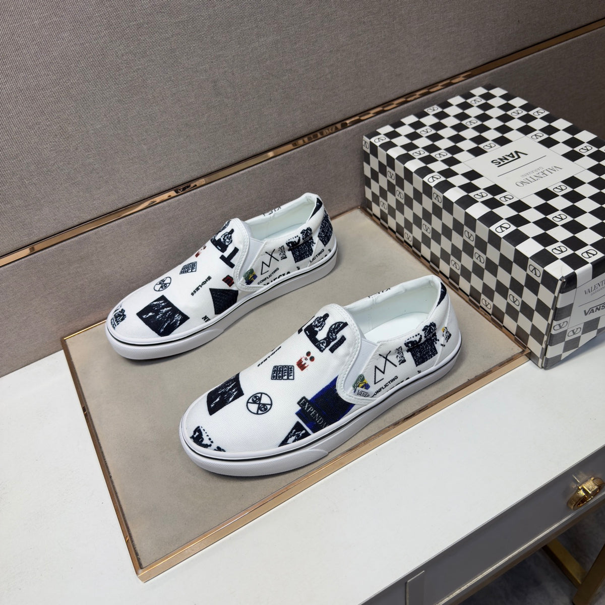 Dolce & Gabbana DG Men's Multi-Material Casual Sneakers 3 Colors