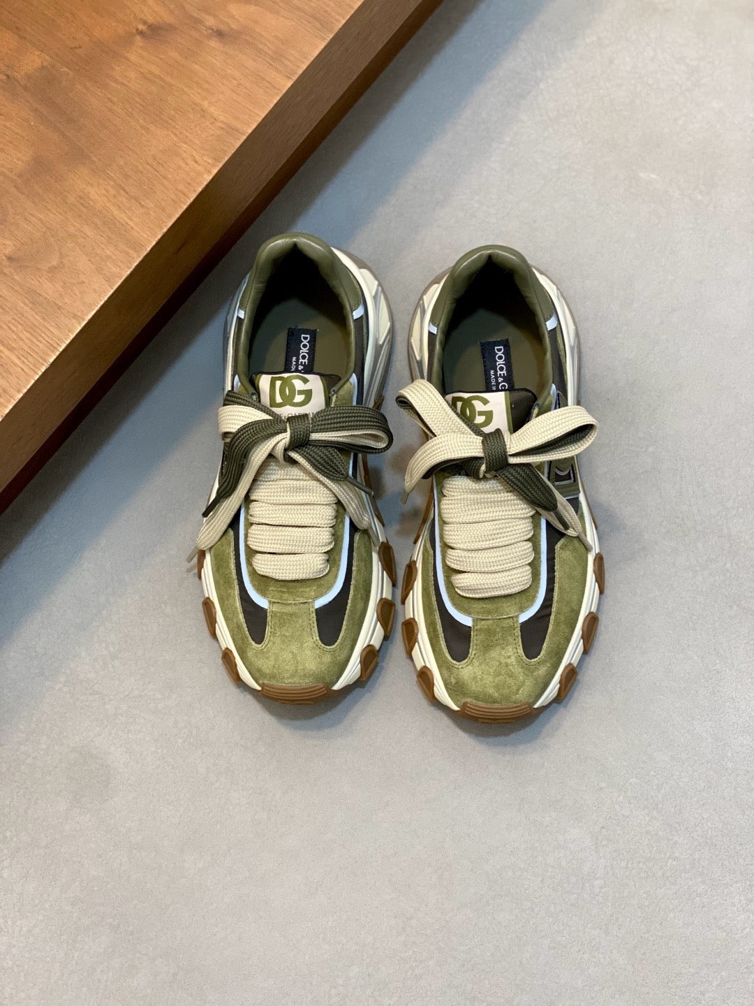 Dolce & Gabbana DG Couple's Oxford & Lace Sneakers