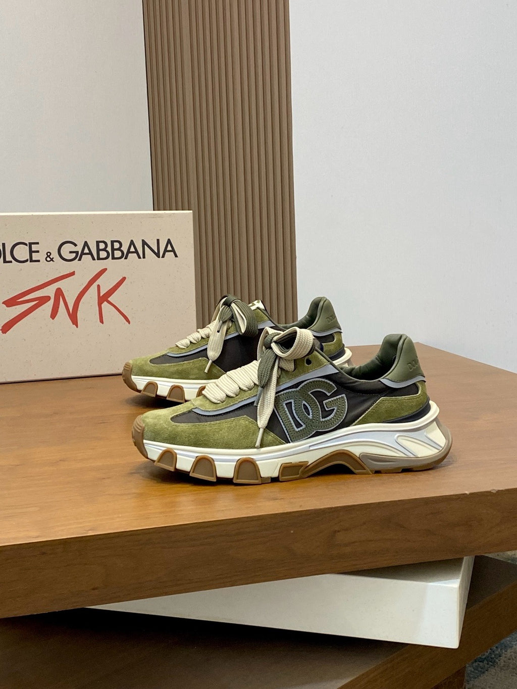 Dolce & Gabbana DG Couple's Oxford & Lace Sneakers