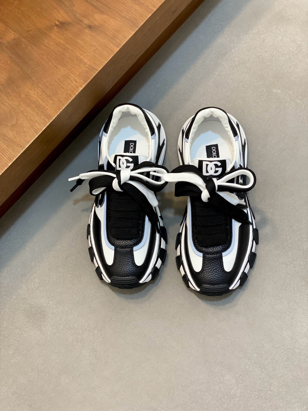Dolce & Gabbana DG Couple's Oxford & Lace Sneakers