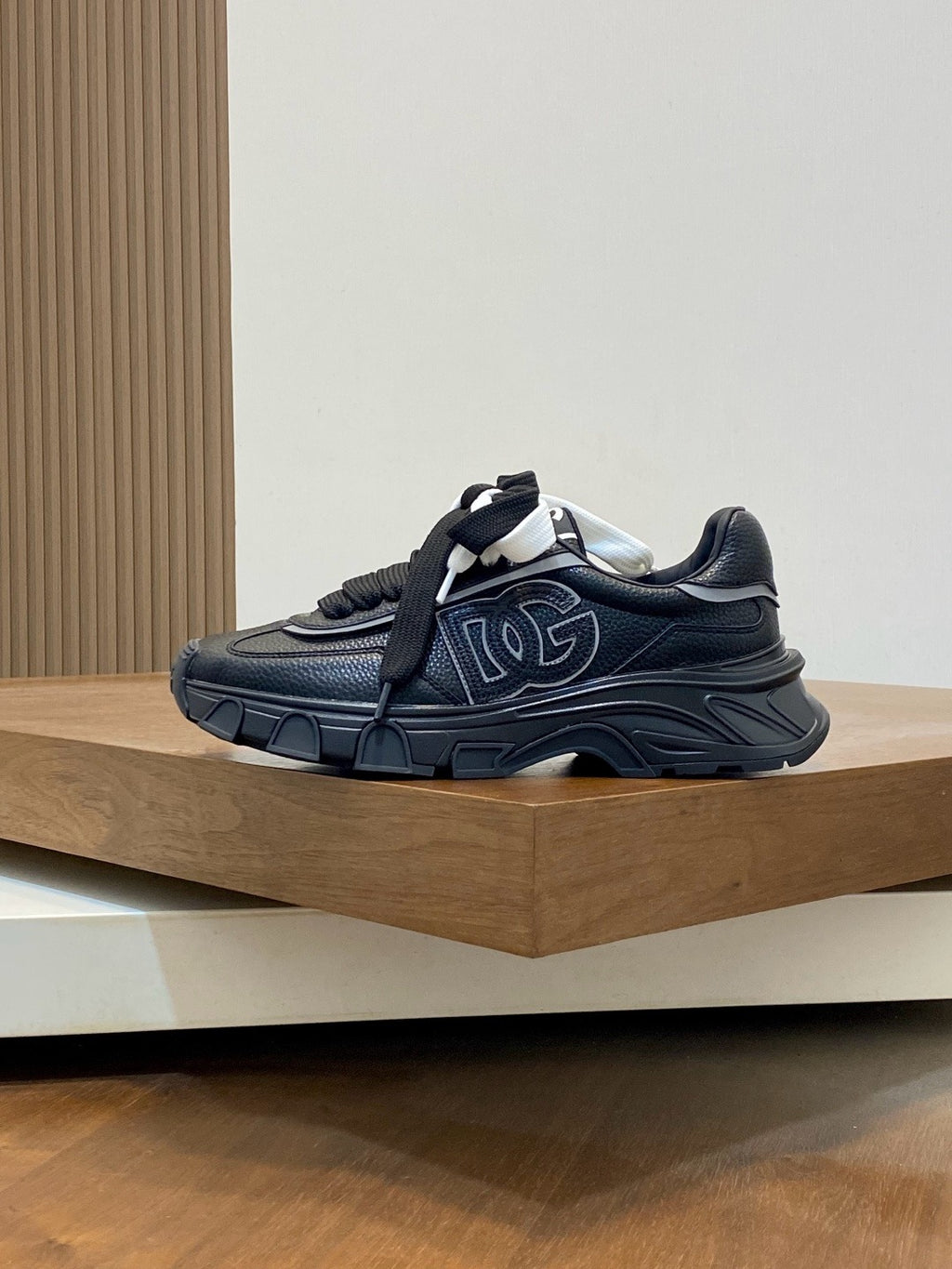 Dolce & Gabbana DG Couple's Oxford & Lace Sneakers