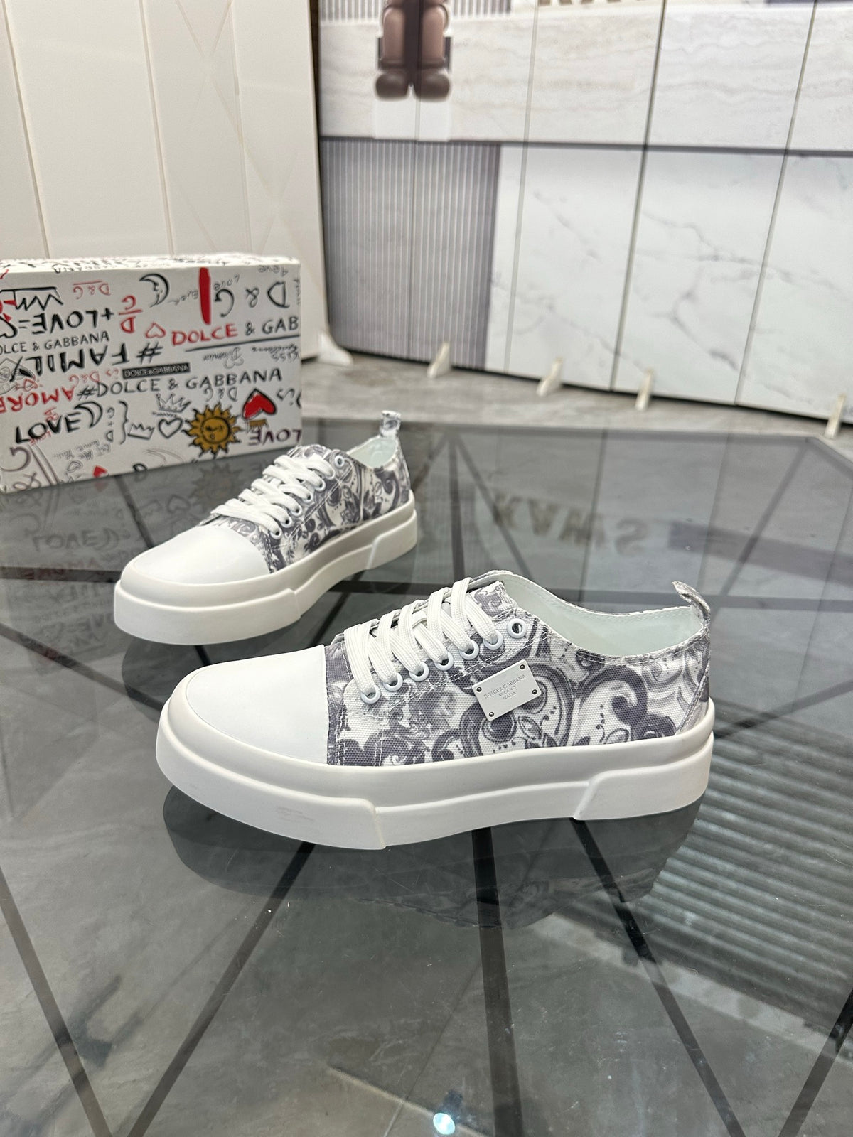 Dolce & Gabbana DG Low-Top Casual Shoes