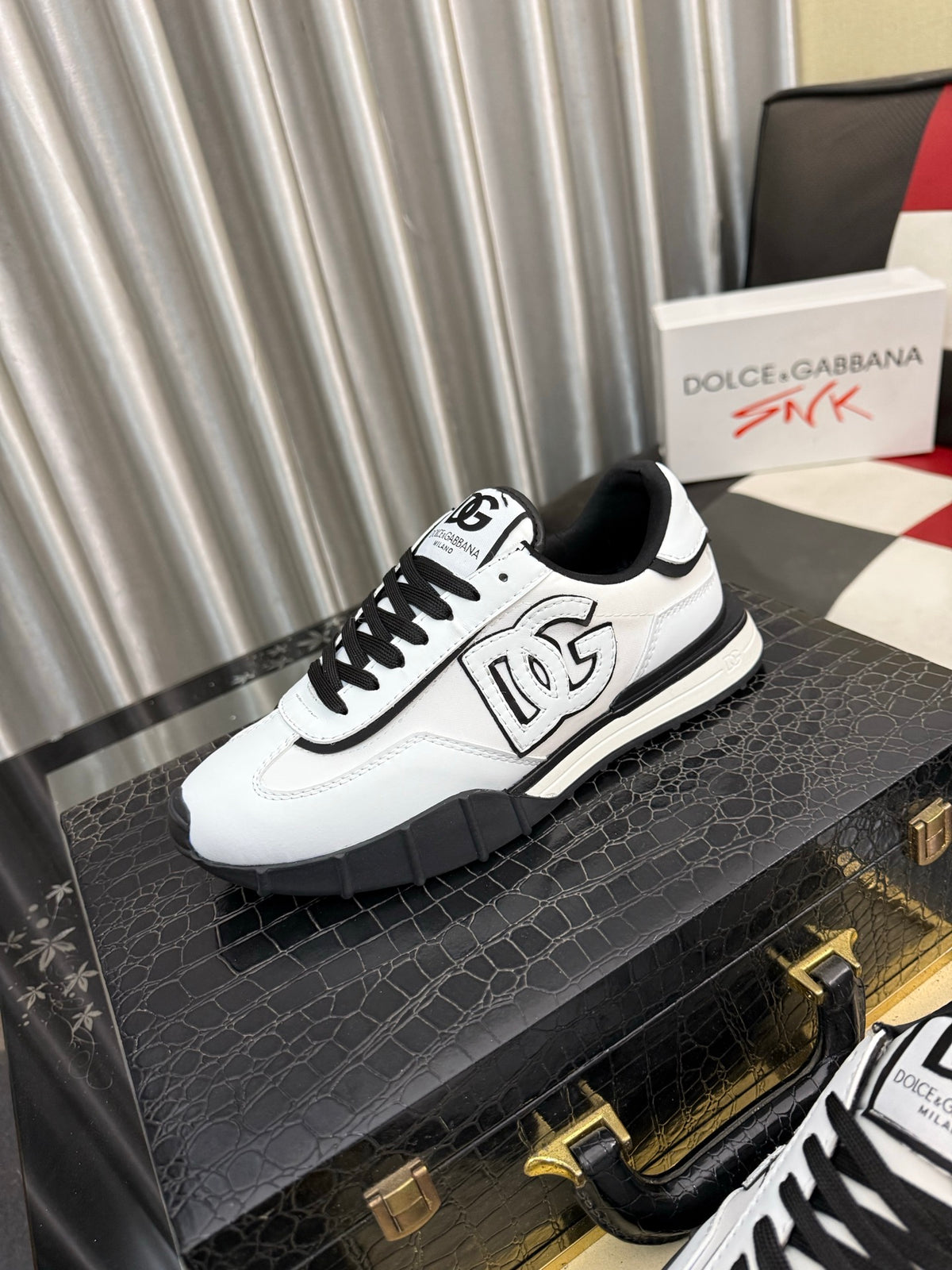 Dolce & Gabbana DG Men's Casual Shoes in Imported Calfskin